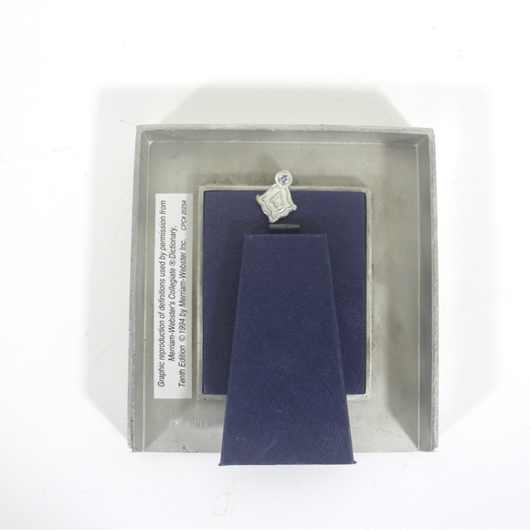 Small Vintage Square LOVE Pewter Picture Frame 3” x 2” Seagull Canada, Easel - Picture 5 of 7